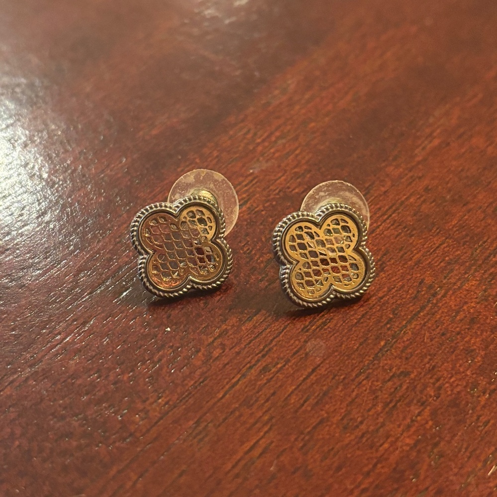 Gold earrings